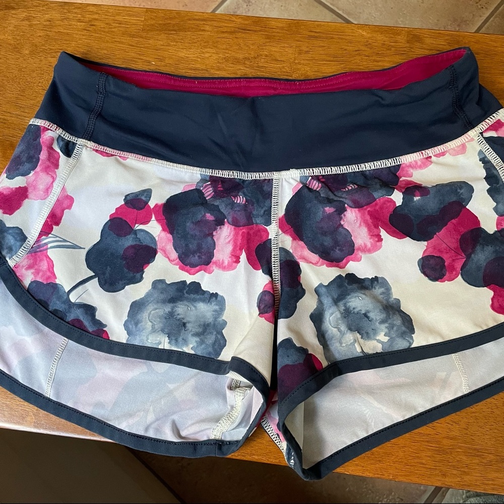 Lululemon pink floral speed shorts